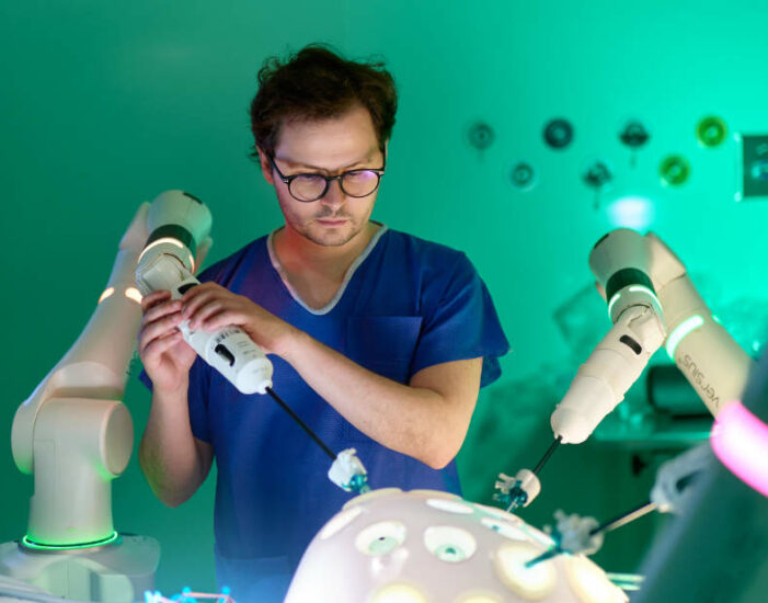 Urolog Krzysztof Ossoliński